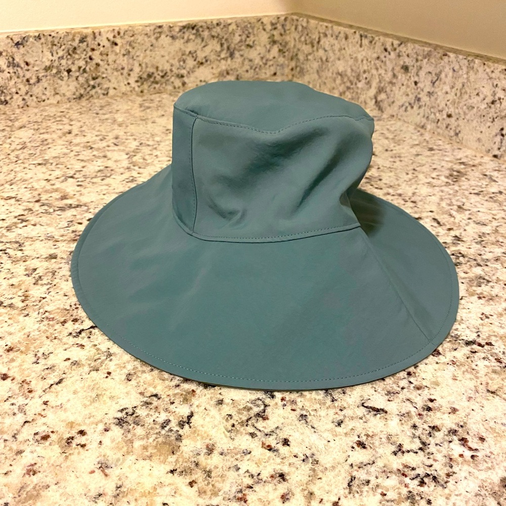 Lululemon unisex bucket hat